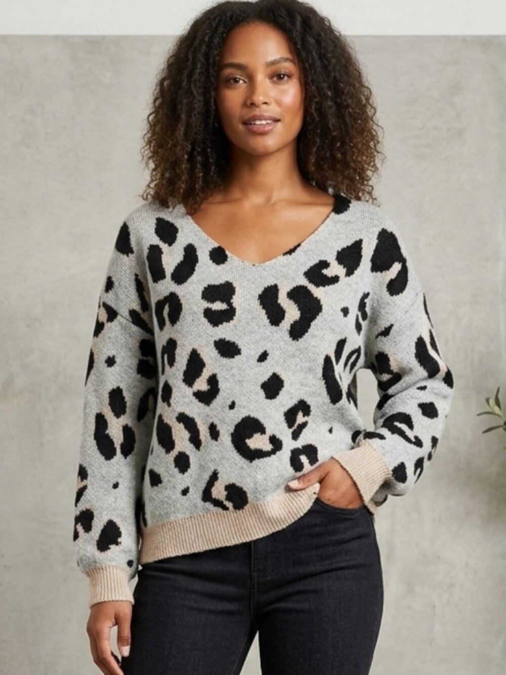 Leopard Print V Neck Sweater Grey Black Tan Fuzzy Knit Scalloped Hem - Picture 1 of 6
